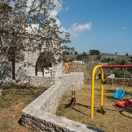 Aradena Traditional House 4 Holiday home Aradhaina